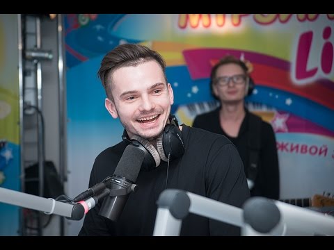 Видео: 5sta Family - Тук-Тук (LIVE @ Авторадио)