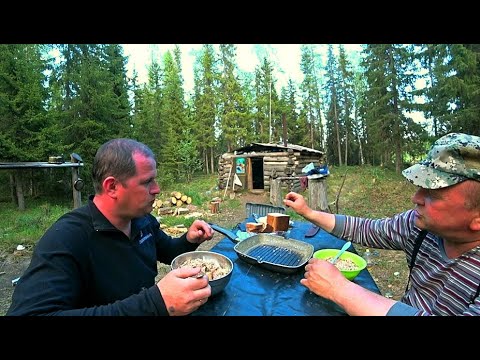 Видео: Уехали в старенькую избушку. Рыба рвёт снасти. Рыбалка на севере.