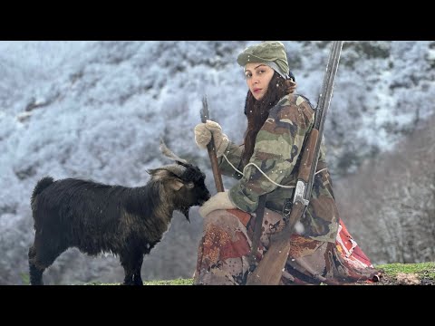 Видео: Деревенская жизнь: Готовим вкусную утку Лаванги