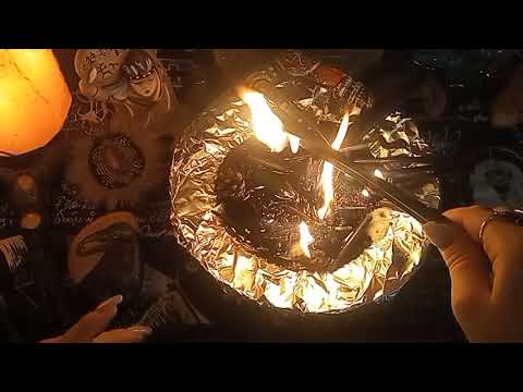 Видео: Общая чистка ритуал от негативных влияний и воздействий🕸🕯 #ритуал #очищение #руны #шаманизм