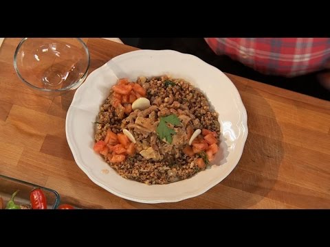 Видео: Телятина с вешенками и чесночной гречкой | Мясо. От филе до фарша