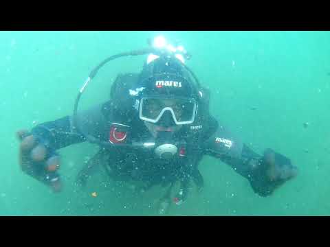 Видео: Очистка дна озера Тургояк!