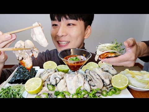 Видео: 통영 굴 1kg 리얼사운드먹방 (굴쌈 레시피) Oyster 1kg Mukbang Eating Show หอยนางรม カキ con hàu 牡蛎 tiram устрица