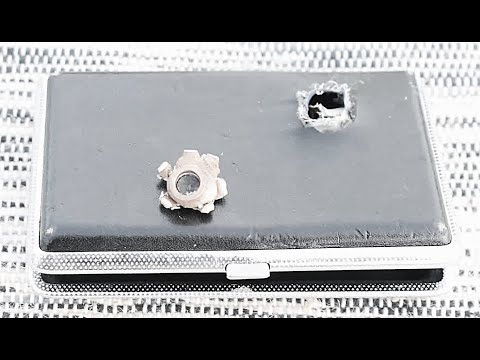 Видео: Бронежилет по-голливудски. Смартфон, портсигар и мини фляжка вместо кевлара