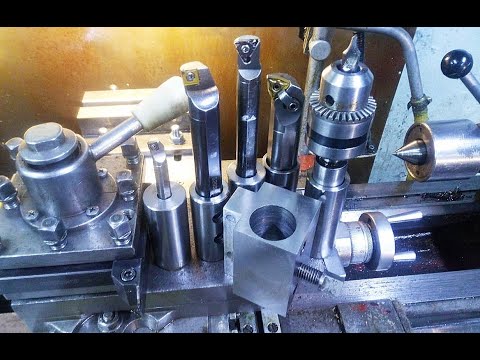 Видео: Блок в резцедержатель под инструмент. machining a part on a lathe