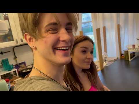 Видео: МЫ ПЕРЕЕХАЛИ В МОСКВУ!