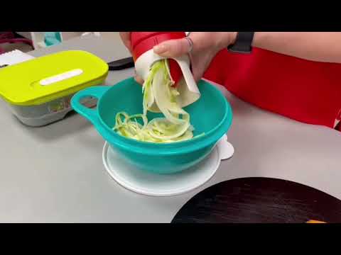 Видео: Овощная Закуска 5-минутка. Милиан. Терка-спиралайзер «турбо». Tupperware