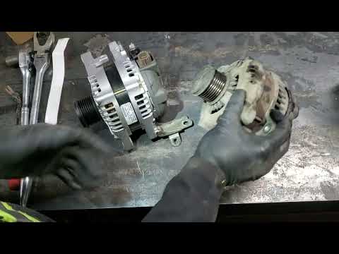 Видео: Горит индикатор аккумулятора Toyota Sienna 2009 года. Замена генератора и охлаждающей жидкости.