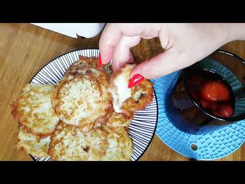 Видео: АСМР ИТИНГ 😋 ОЛАДУШКИ 🥞С ДОМАШНИМ КОМПОТОМ😋