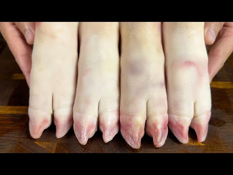 Видео: ♨️ Свиные ножки – натуральное лекарство для ваших коленей