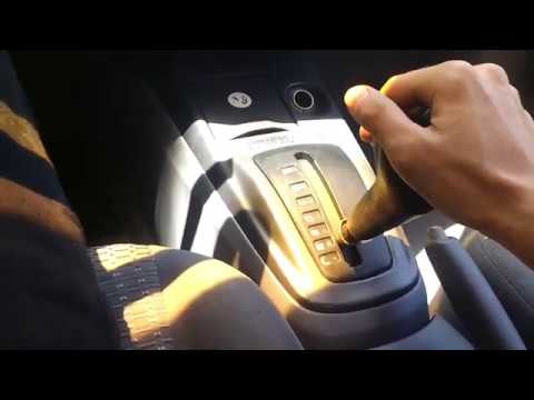 Видео: Замена трансмиссионной жидкости на Mitsubishi Lancer Automatic 02-07 F4A42