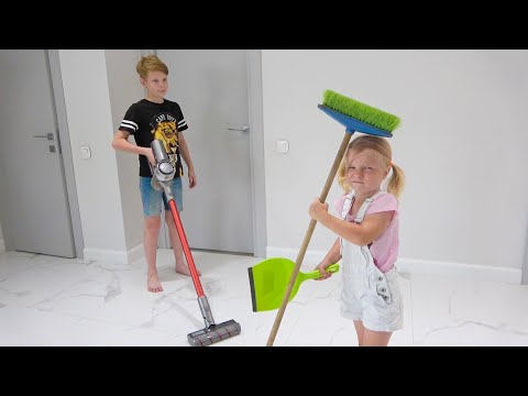 Видео: София Убирает ВСЕ за Брата. София НАШЛА ВОЛШЕБНЫЙ ПЫЛЕСОС. Софунья Шалунья