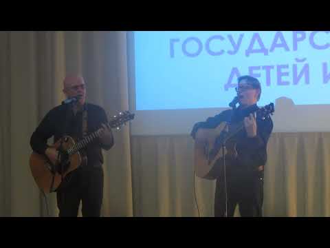 Видео: MVI 2400. Дуэт «Сяржукі» (С.Антонов, С.Кулягин) - "Далягляды" (С. Кулягин).