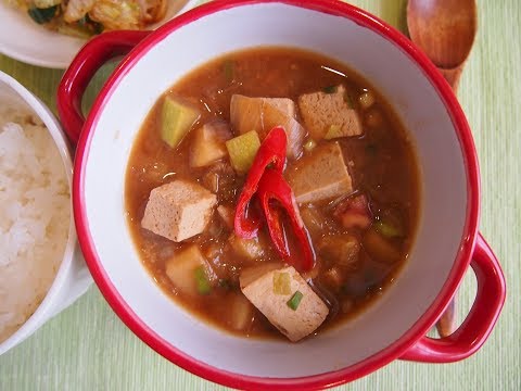 Видео: Корейская кухня: Твенджан чигэ (된장찌개) или рагу с пастой твенджан.