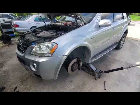 Видео: 2007 Mercedes ML63 AMG. Замена переднего верхнего рычага подвески. Инструкция по замене с пневмат...