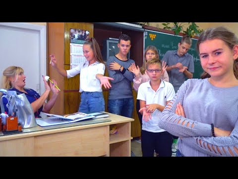 Видео: ДАРИНА ВСЕХ ЗАРАЗИЛА ЧЕСОТКОЙ!!!