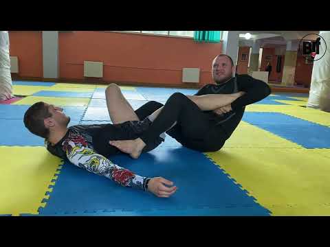 Видео: Игорь Овешников - соревновательный ахилл