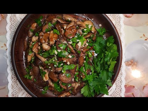 Видео: Жареные вешенки на сковороде - очень вкусно! Секрет в соусе.