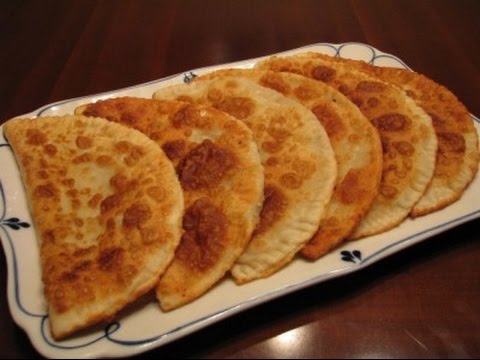 Видео: Чебуреки с рыбой