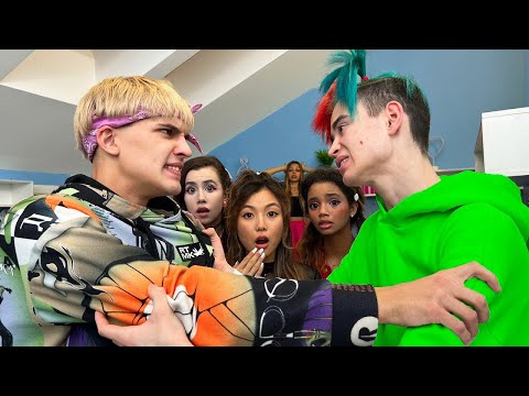 Видео: БАСКЕТБОЛИСТ ИСКА ВРЪЗКА 🔥 Тийнейджърски драми / KiKiDo Campus Bulgarian