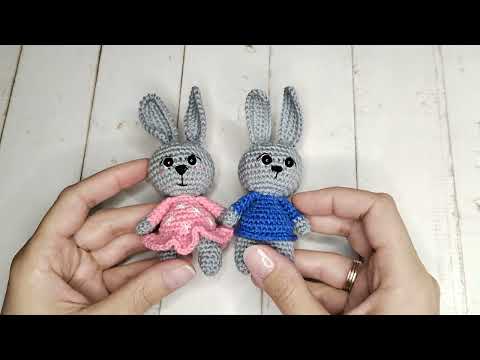 Видео: Маленькие зайчики крючком. Мальчик и девочка. Crochet bunny amigurumi