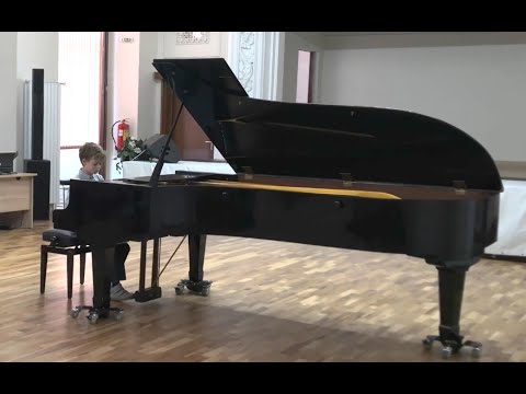 Видео: Михаил Василев (10г.)– „Каталонско капричио“- Исак Албенис. Преподавател: Кремена Петкова