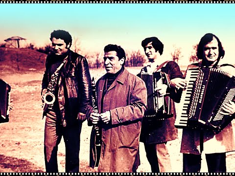 Видео: ФолклорАрхив:  Великата Първомайска народна група