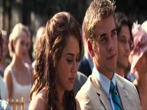 Видео: Любовь, любовь, любовь словно птица между нами...