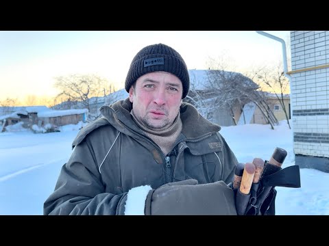 Видео: Прямыми рукоятями удобно работать в варежках - вот для чего нужны северные ножи!