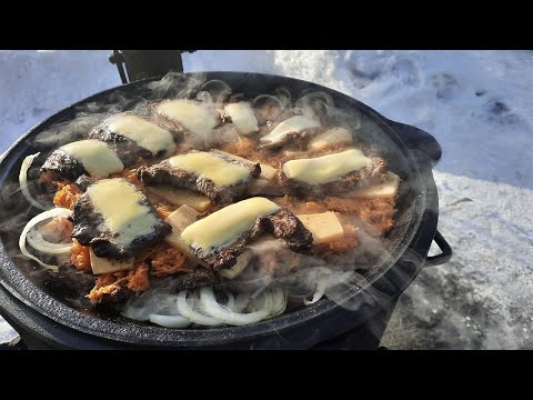 Видео: НАРЯДНАЯ ГОВЯДИНА ПОД СЫРОМ.МЯСО НА ОГНЕ