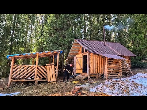 Видео: ЗЕМЛЯНКУ ЗАТОПИЛО! УШЛИ В ИЗБУ НА ДВЕ НОЧИ! ПРОБУЕМ ПЕРВЫЕ ГРИБЫ. ЧТО ТАМ С БАНЕЙ?