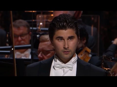 Видео: Maxim Lisiin — Леско / Lescaut: «Ne bronchez pas, soyez gentille» — Massenet Manon