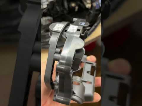 Видео: VW Tiguan замена на светодиодные линзы Zorkiy M30 Compact