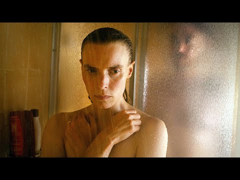 Видео: Туристы оказываются в доме СТРАННЫХ ЗНАКОМЫХ, где их жизнь превращается в АД [краткий пересказ]