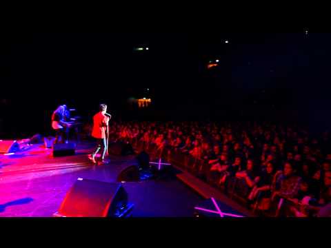 Видео: ЭF5 Это Я (Разогрев Maroon5 Crocus Sity Hall)