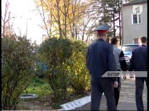 Видео: В селе Бутор несколько молодых мужчин напали на 60-летнюю женщину