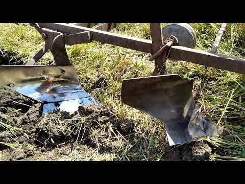 Видео: Початок сезону. Оранка мототрактором.