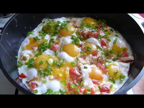 Видео: Как приготовить царскую яичницу/Так едят в деревне/Вкуснее не бывает