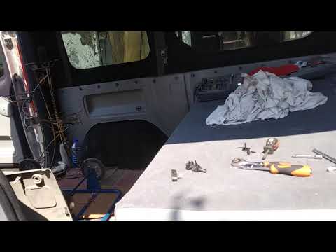 Видео: Регулировка сдвижной двери Трафик, Виваро, Примастар.