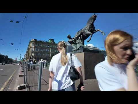 Видео: Прогулка по Невскому проспекту. Гуляем от ул Востания до Мойки. Фонтанка , Гостиный двор, Это Питер!