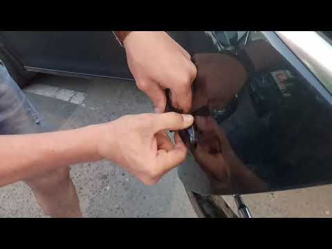 Видео: Как снять ручку двери на VOLKSWAGEN JETTA