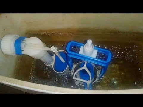 Видео: Что нужно делать когда в бачке вода не останавливается: разбираем и чистим мембрану