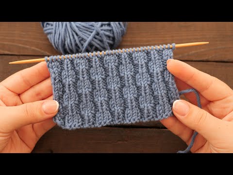 Видео: Узор спицами для мужской шапки 🎩 Free knitting pattern