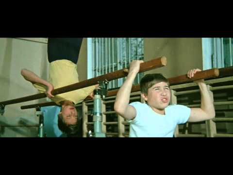 Видео: Ералаш №23 "Хамелеон в кедах"