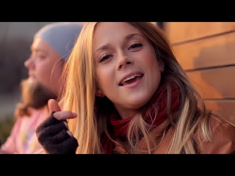 Видео: Лавика - В городе весна | Official Video