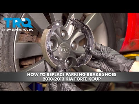 Видео: Как заменить колодки стояночного тормоза на Kia Forte Koup 2010-2013