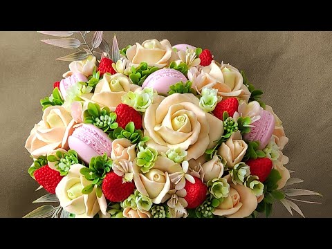 Видео: Розы, клубника и макарон/Букет из мыла/Без сборки, но с заливкой 😉