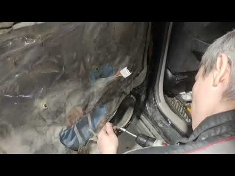 Видео: Замена штатных динамиков на Toyota Caldina 210 на динамики Gryphon Pro 165 Midbass (цена 4290)