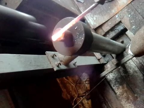 Видео: Самодельный кузнечный молот