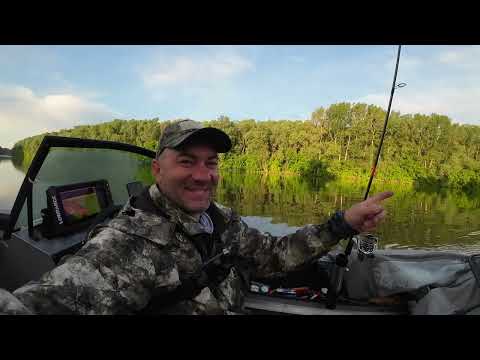 Видео: РЫБАЛКА С НОЧЕВКОЙ НА ОБИ! ПОПАЛИ НА РАЗДАЧУ СУДАКА И БЕШЕНЫХ КОМАРОВ!